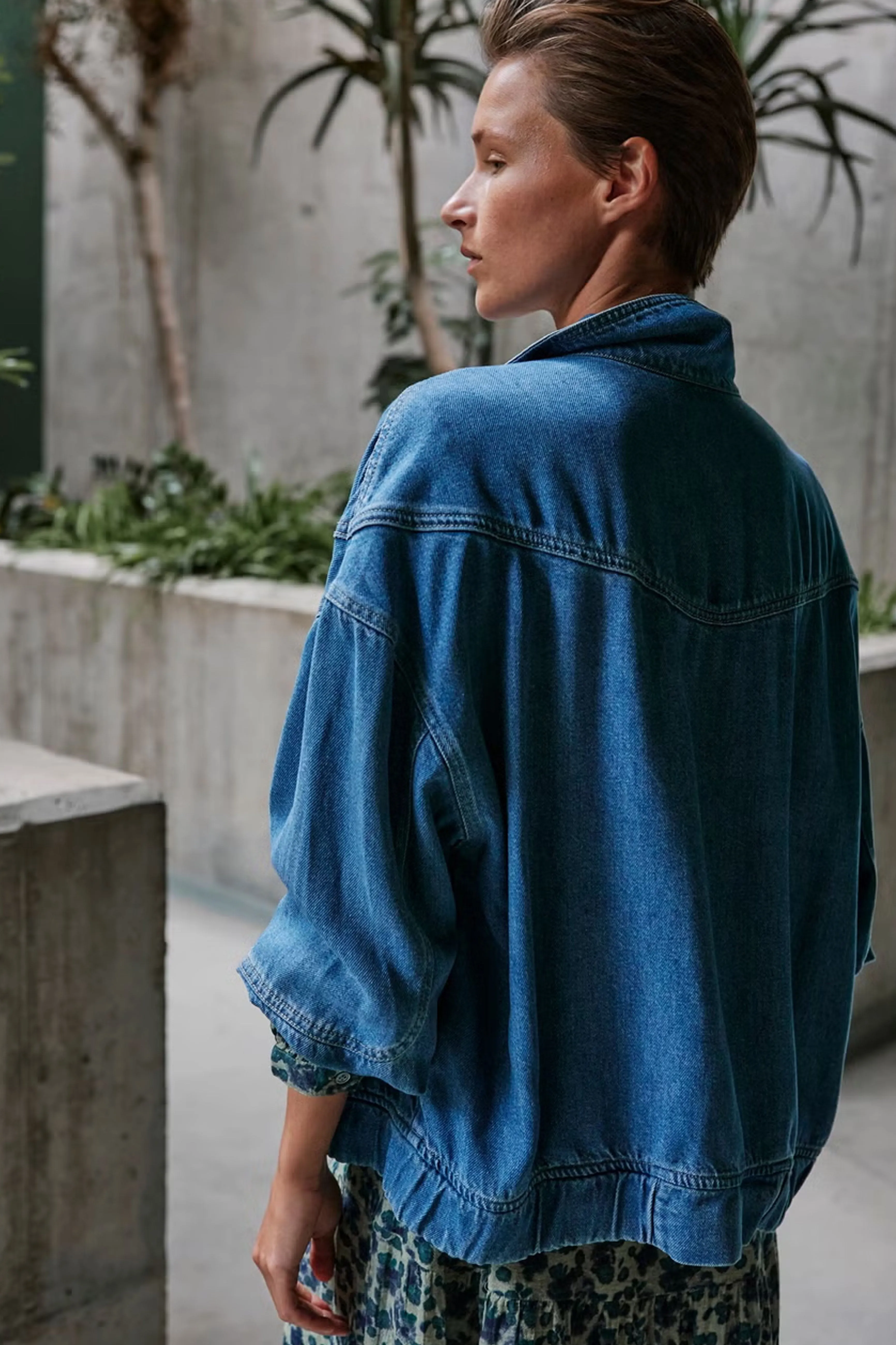 Indi & Cold Washed Effect Denim Jacket