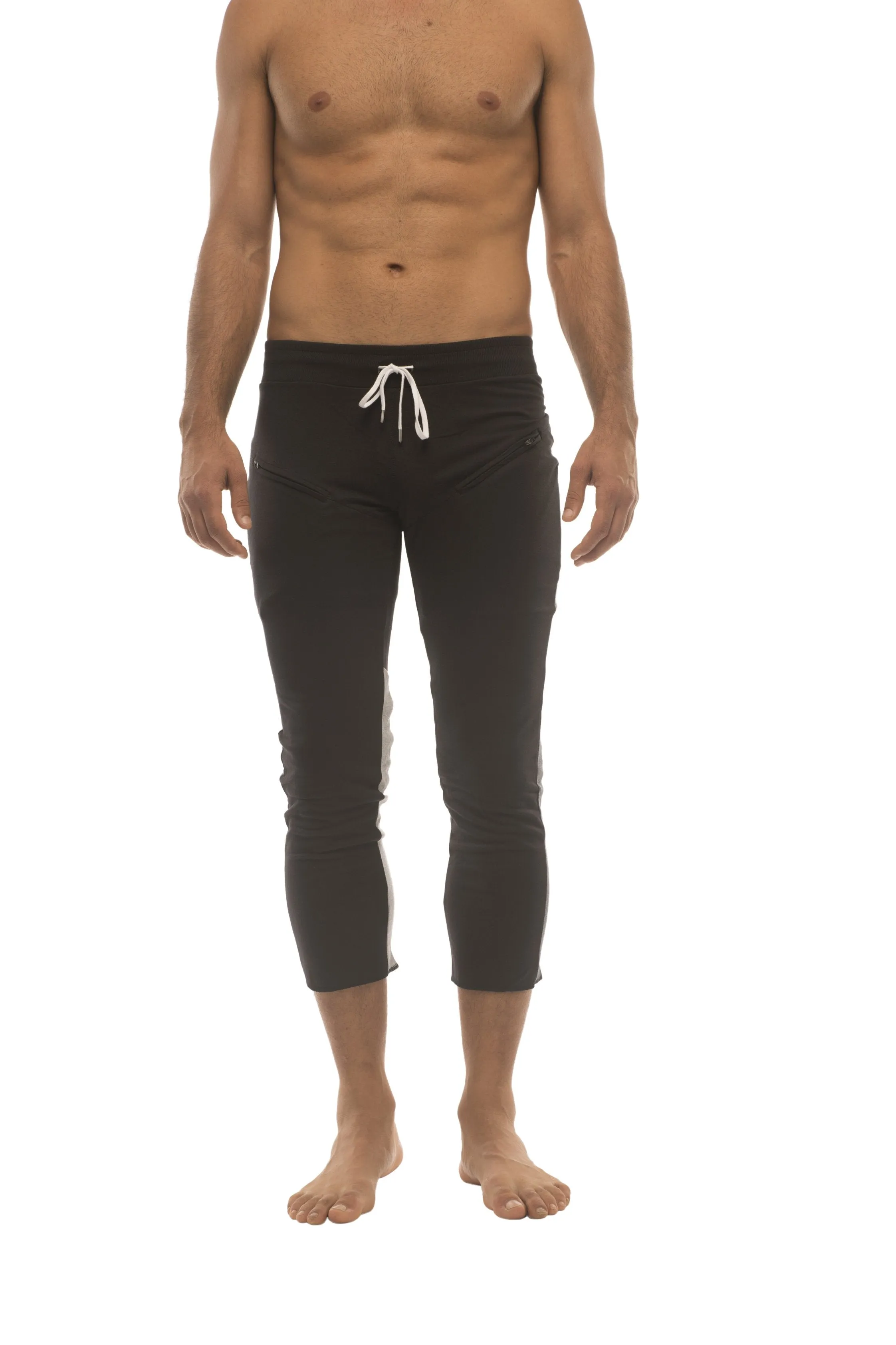 Mens 4/5 Zipper Pocket Capri Yoga Pants (Black w/Charcoal & GREY)