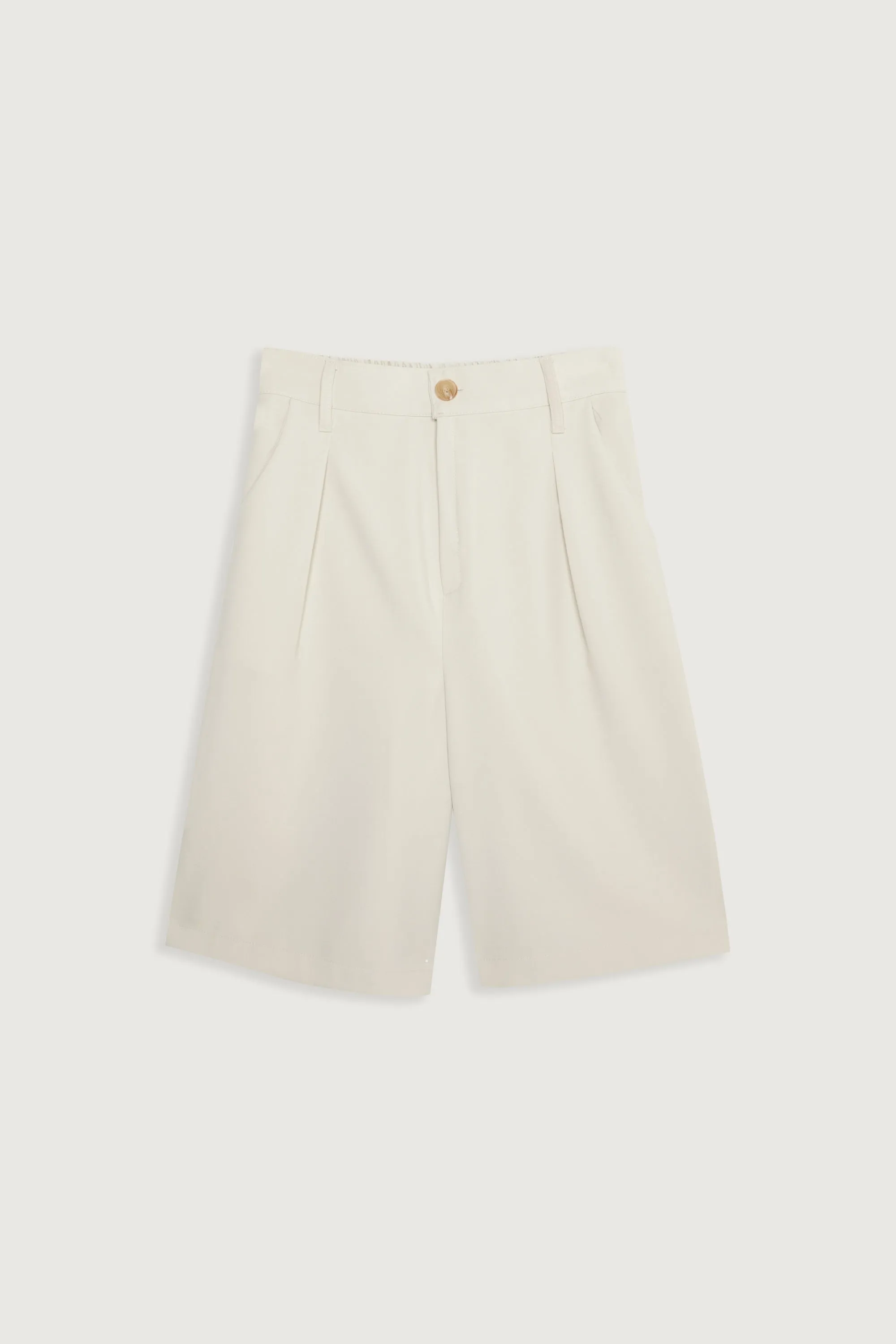 STRAIGHT LEG BERMUDA SHORT